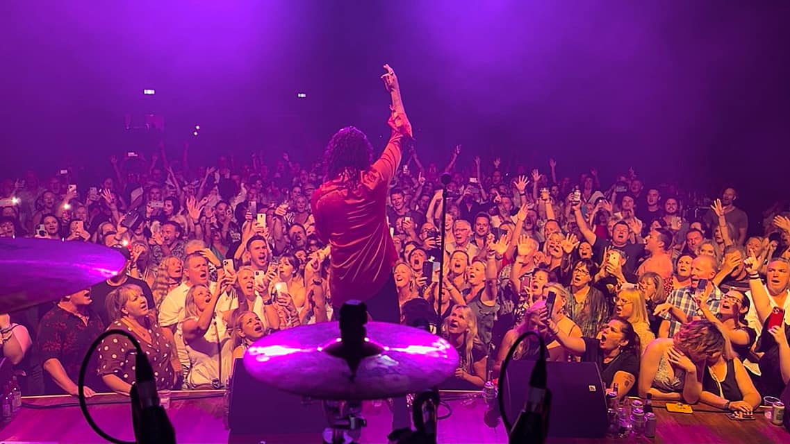 Don't Change carousel image 11