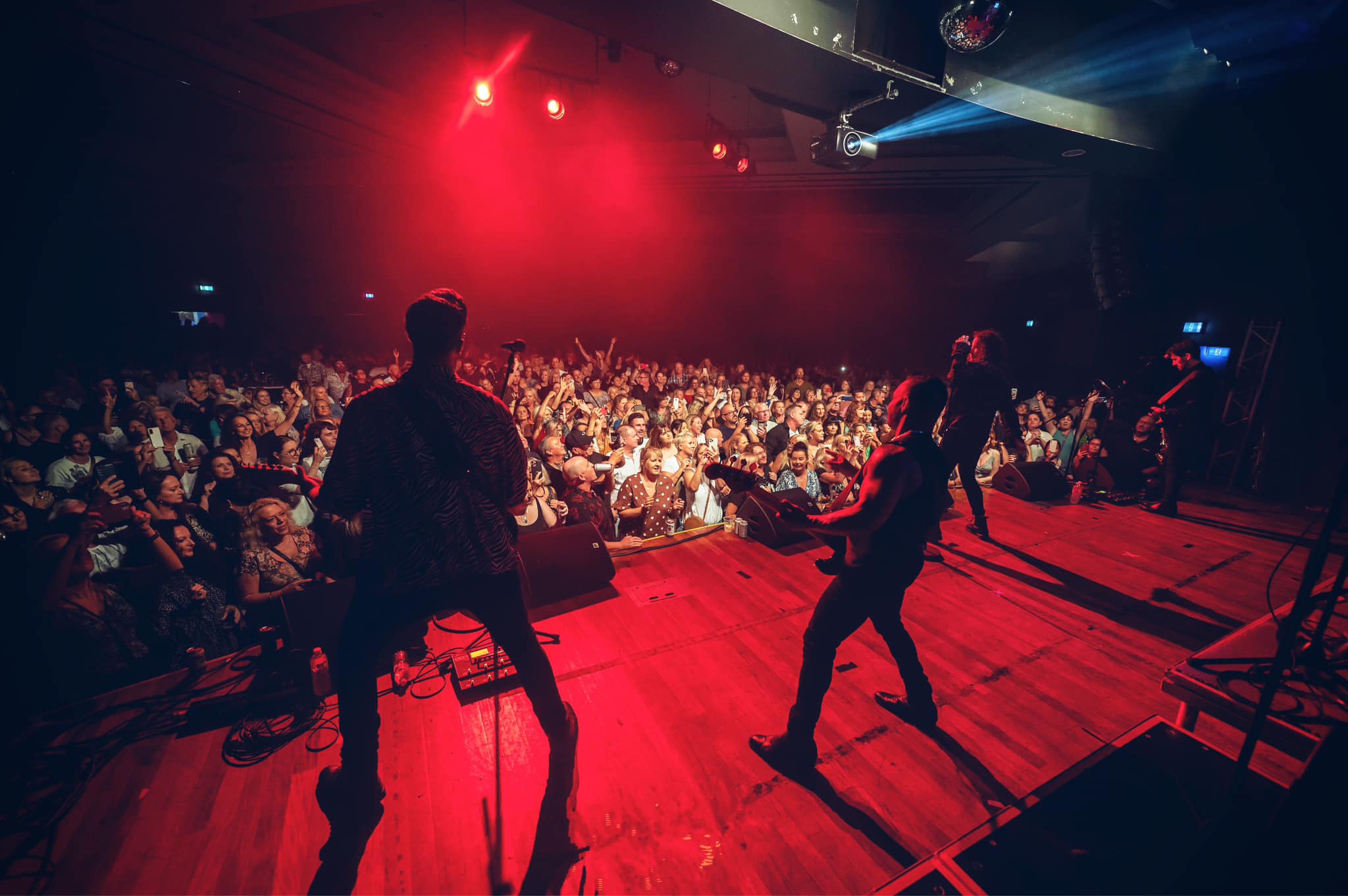 Don't Change carousel image 2